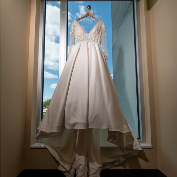Wedding dress